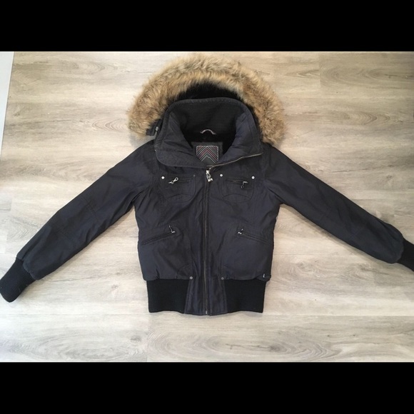 Aritzia: TNA St Moritz Winter Jacket w fur lining - Picture 1 of 5